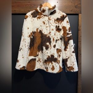 ✨FUZZY COW PRINT QUARTER ZIP JACKET✨